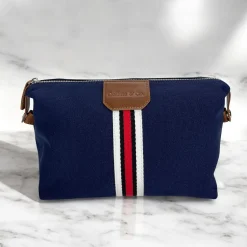 Voyager Toiletry Bag-Collars & Co Best